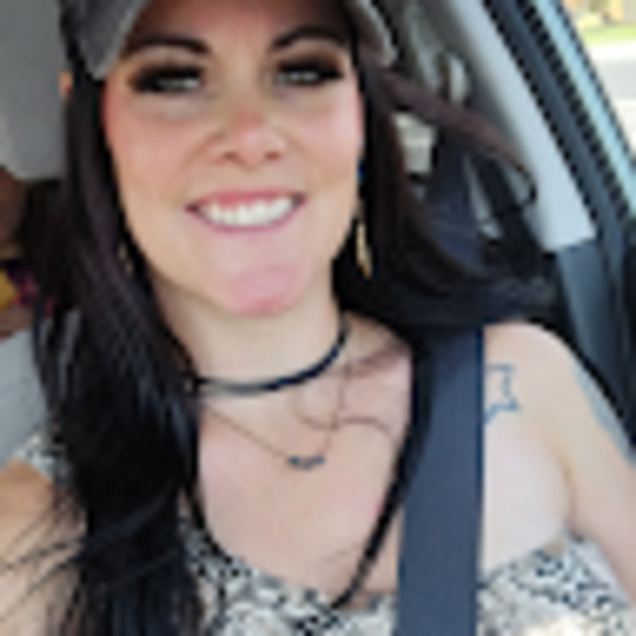 Meet your Posher, Jessica - Picture 1 of 1